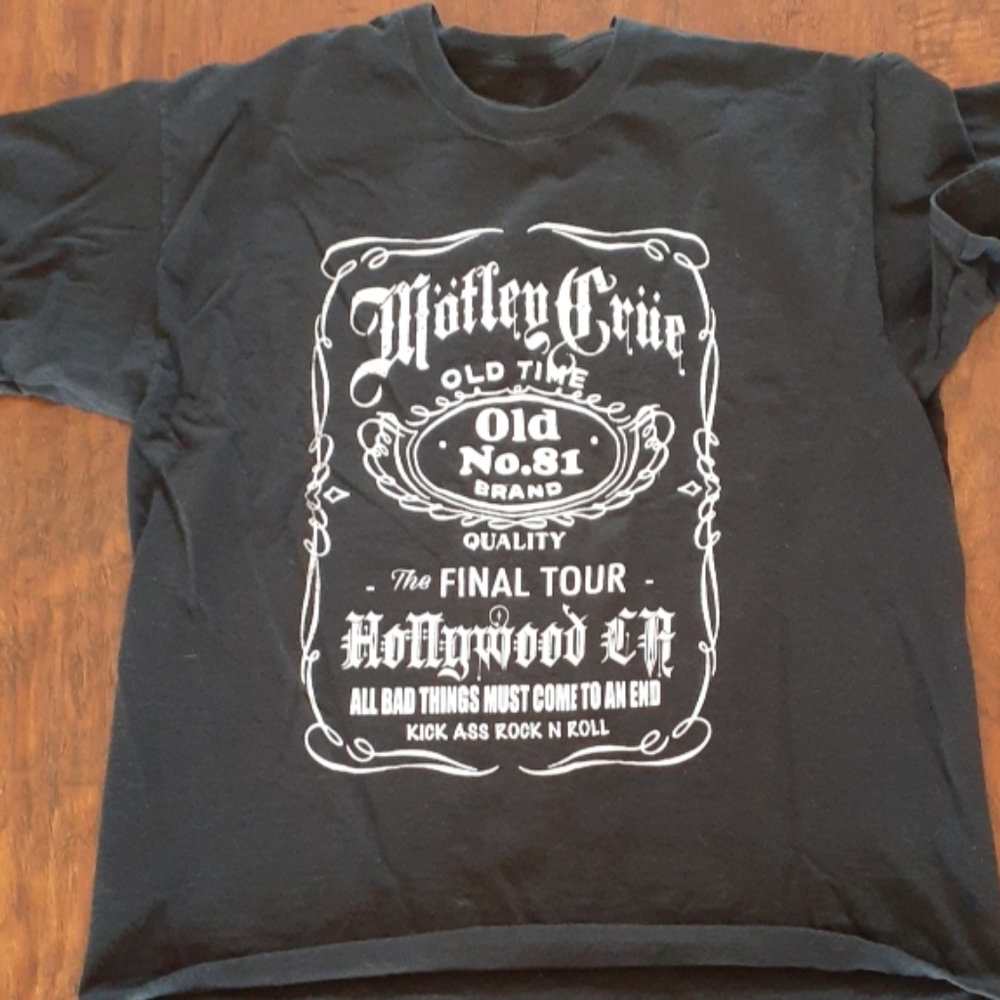 Motley Crue concert t-shirt